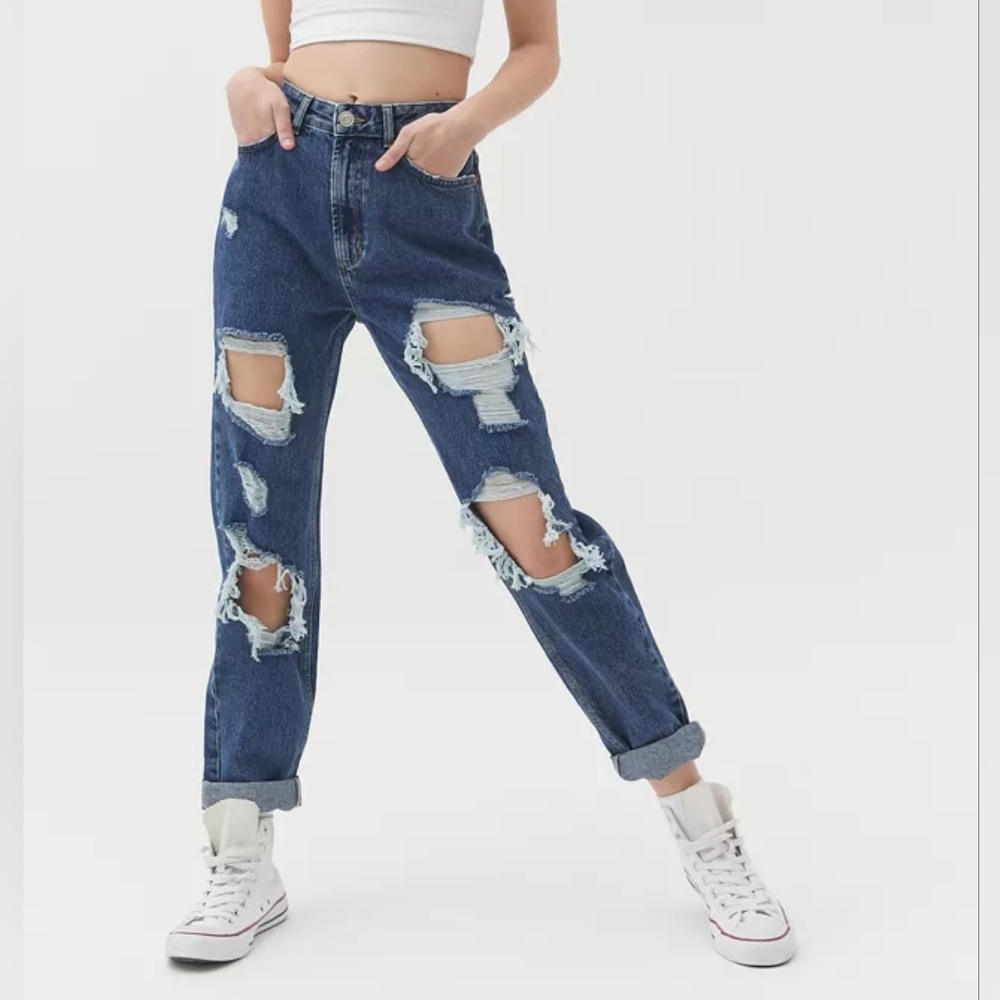 BDG Mom High Rise Distressed Jeans